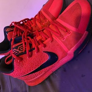 Nike Kyrie 3 Limited edition “Candy Apple”